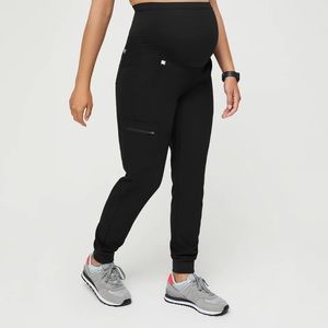 NWOT Figs Maternity Joggers in Black